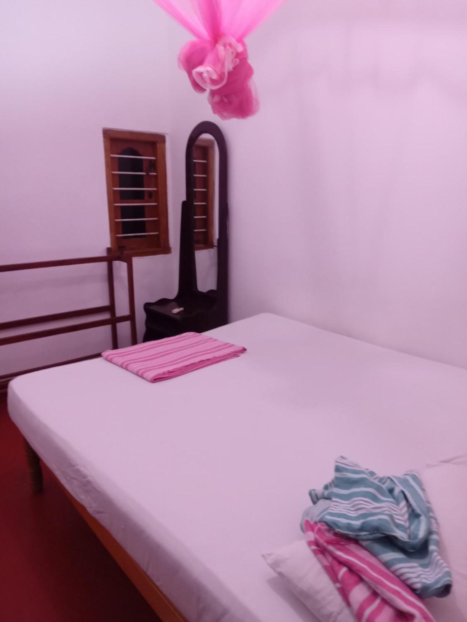 Vibushan Guest House Nilaveli Ngoại thất bức ảnh
